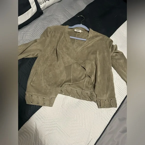 suede green BKE dressy top/jacket - Picture 1 of 7